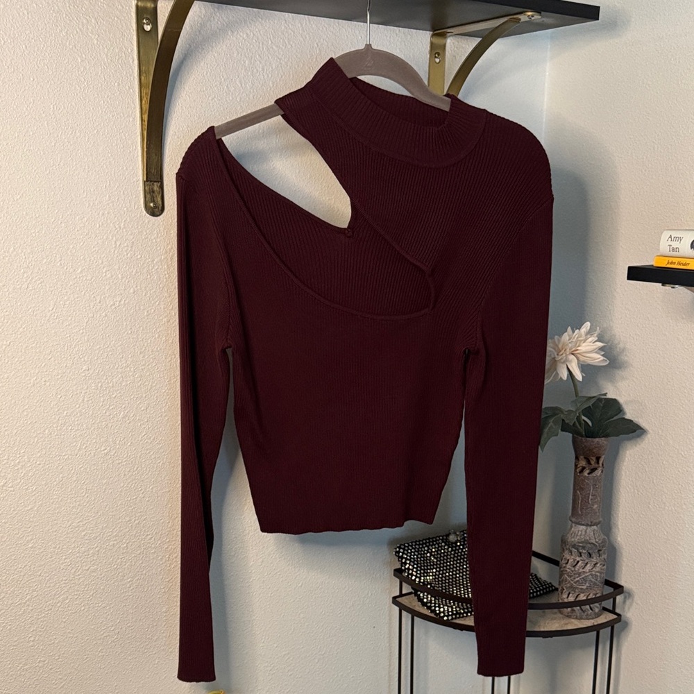 Le Lis Burgundy Asymmetric Cutout Crop Top